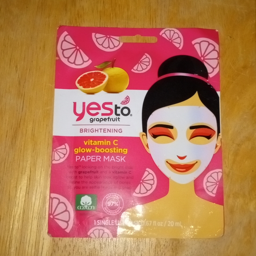 Yes To Grapefruit Brightening Vitamin C Glow Boosting Paper Face Mask. 5/$25